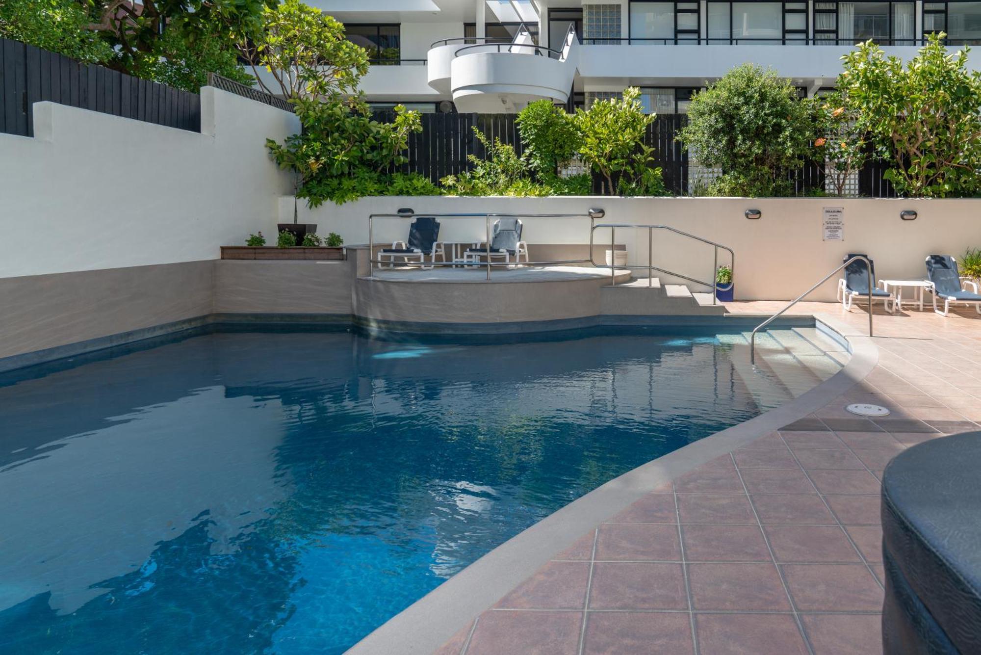 Ocean View Beach Escape - Top Floor Apartments, Mt Maunganui Base Mount Maunganui Eksteriør bilde
