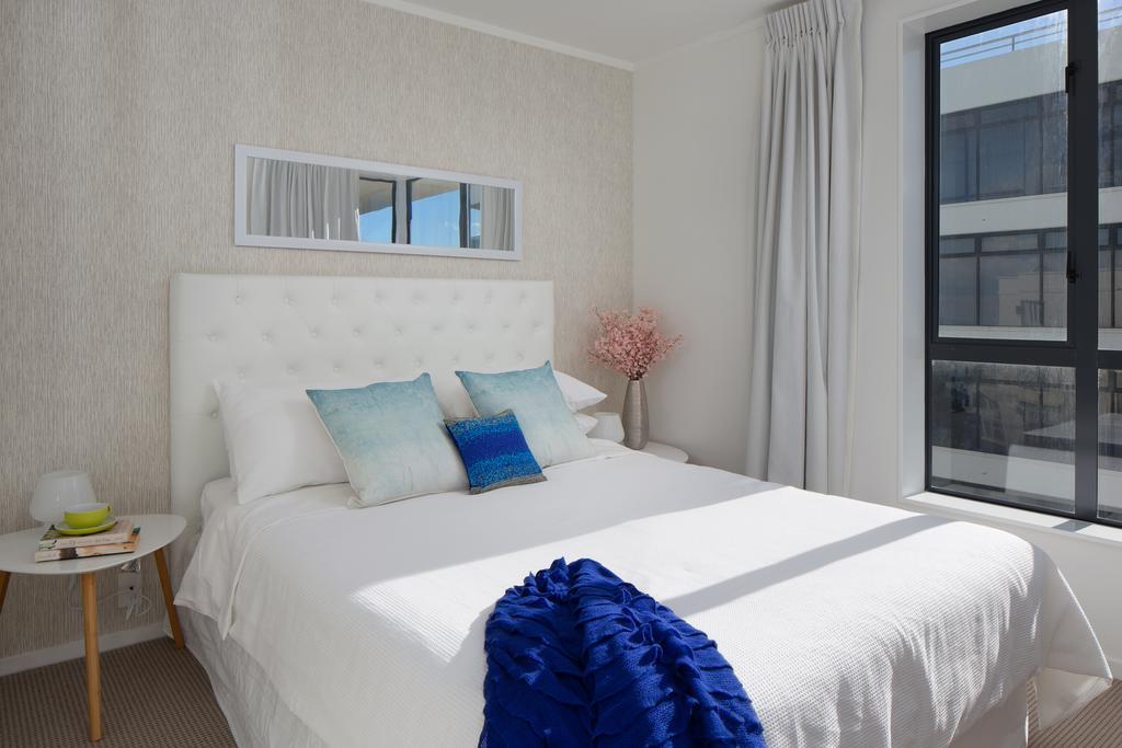 Ocean View Beach Escape - Top Floor Apartments, Mt Maunganui Base Mount Maunganui Eksteriør bilde
